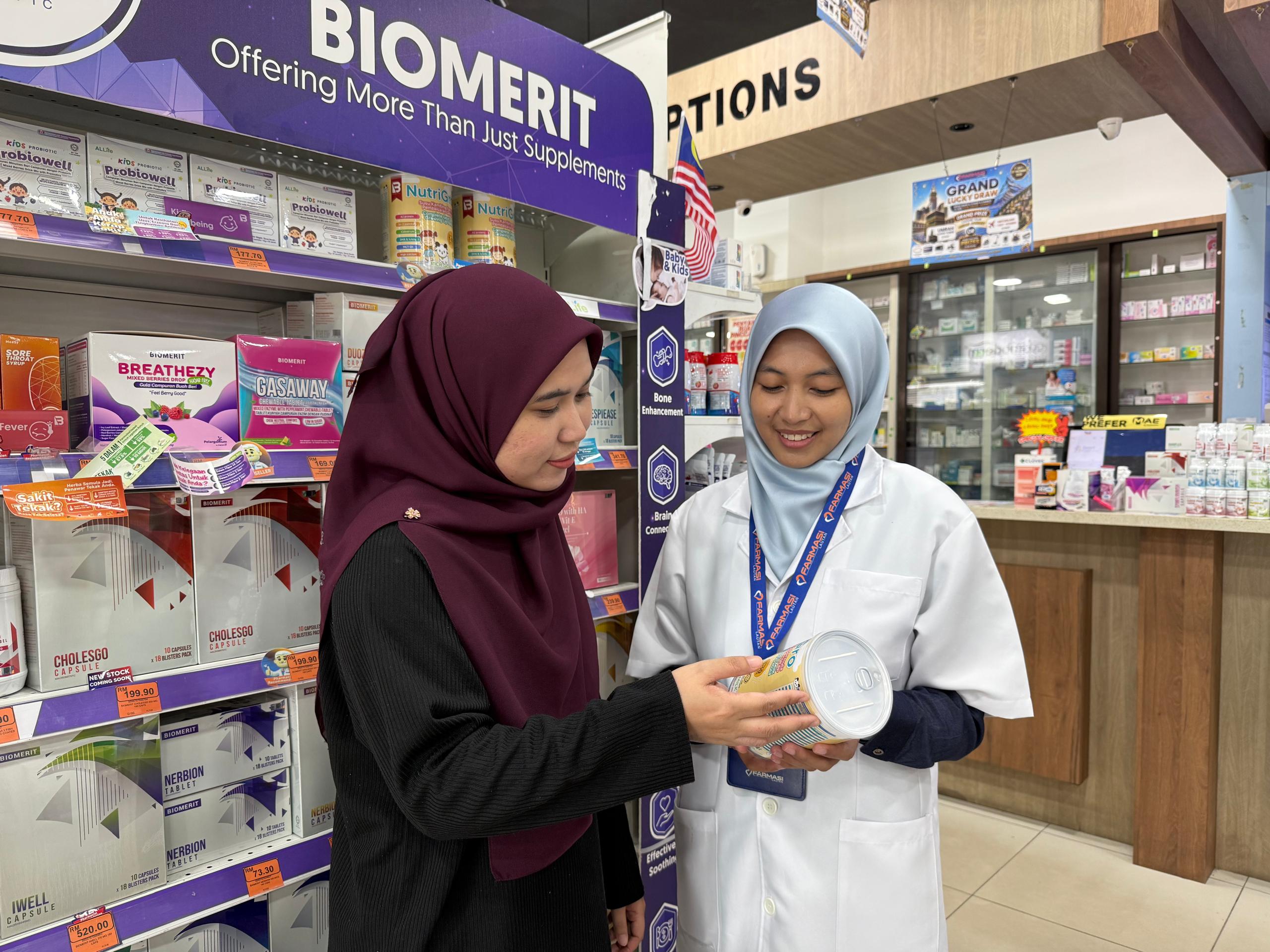 Pharmacist giving advice